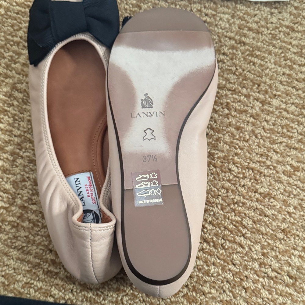 Lanvin Nude Flats with Black Bow. Brand new in box - Picture 3 of 7